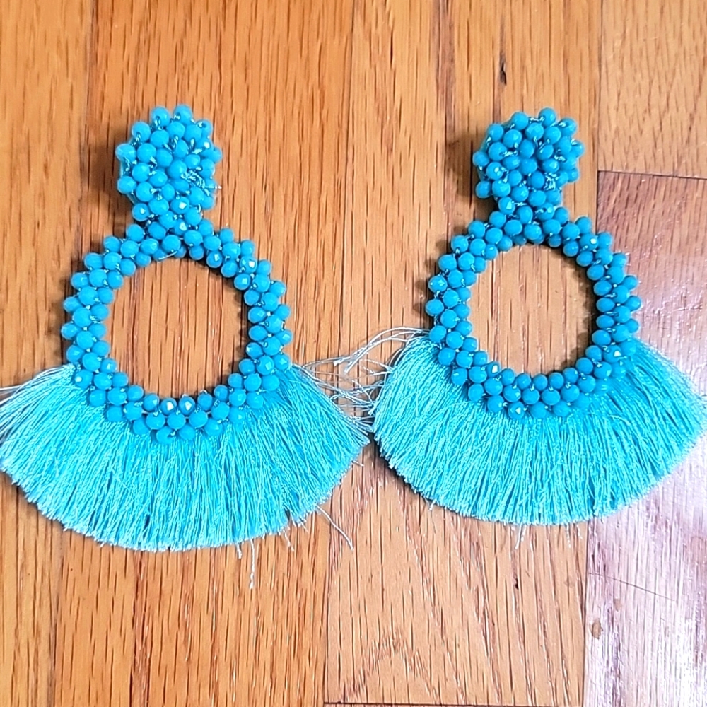 8 Pairs Of Fun Ear Rings - Picture 4 of 7